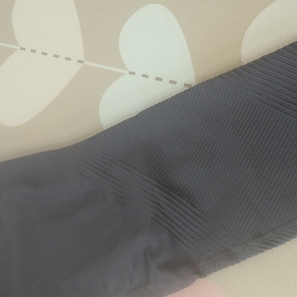 Fabletics cropped leggings. Size S - Picture 3 of 8